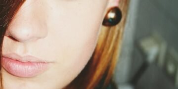 Natural Eye Makeup in Minutes: The 10-Minute Guide - Cover Image