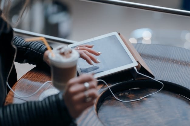 A detailed close-up of the features of a , highlighting the ergonomics and ease of use. Include hands using the device, showing practical interaction.